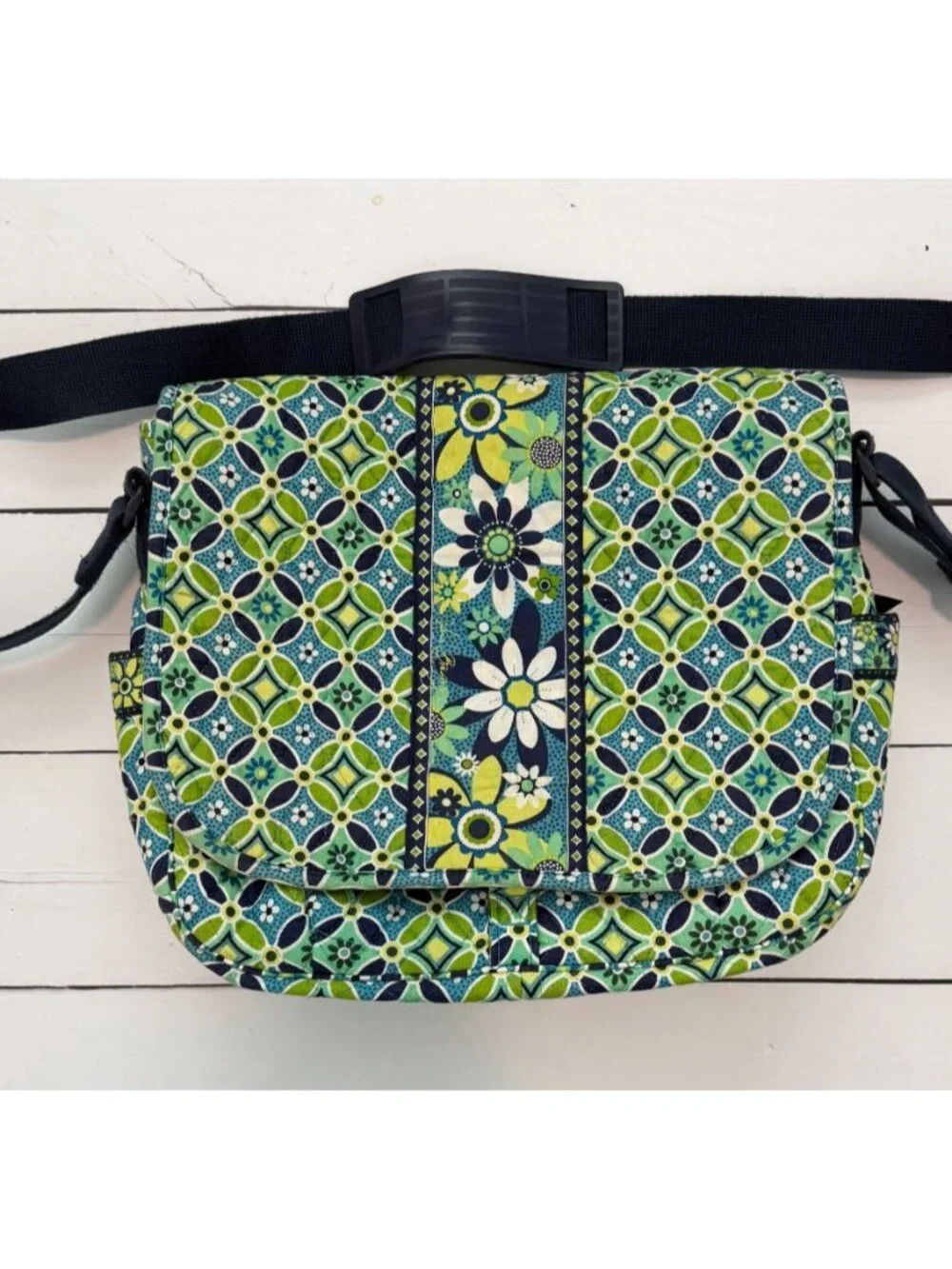 Vera Bradley Crossbody Messenger Laptop Bag Blue Green Daisy Daisy 14x10x4 in